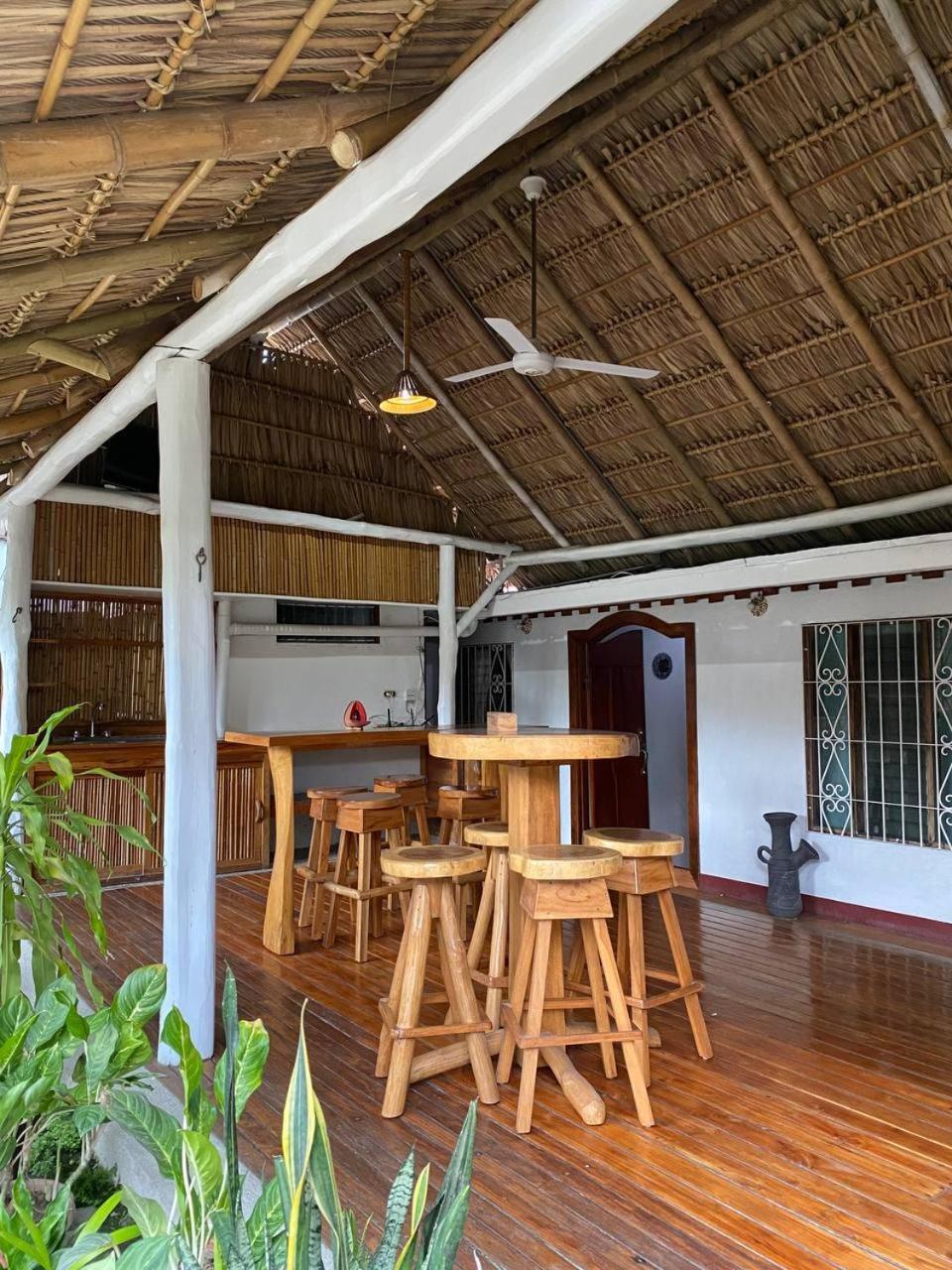 Mauras Tropical Mini Hostel & Tours Paquera Buitenkant foto