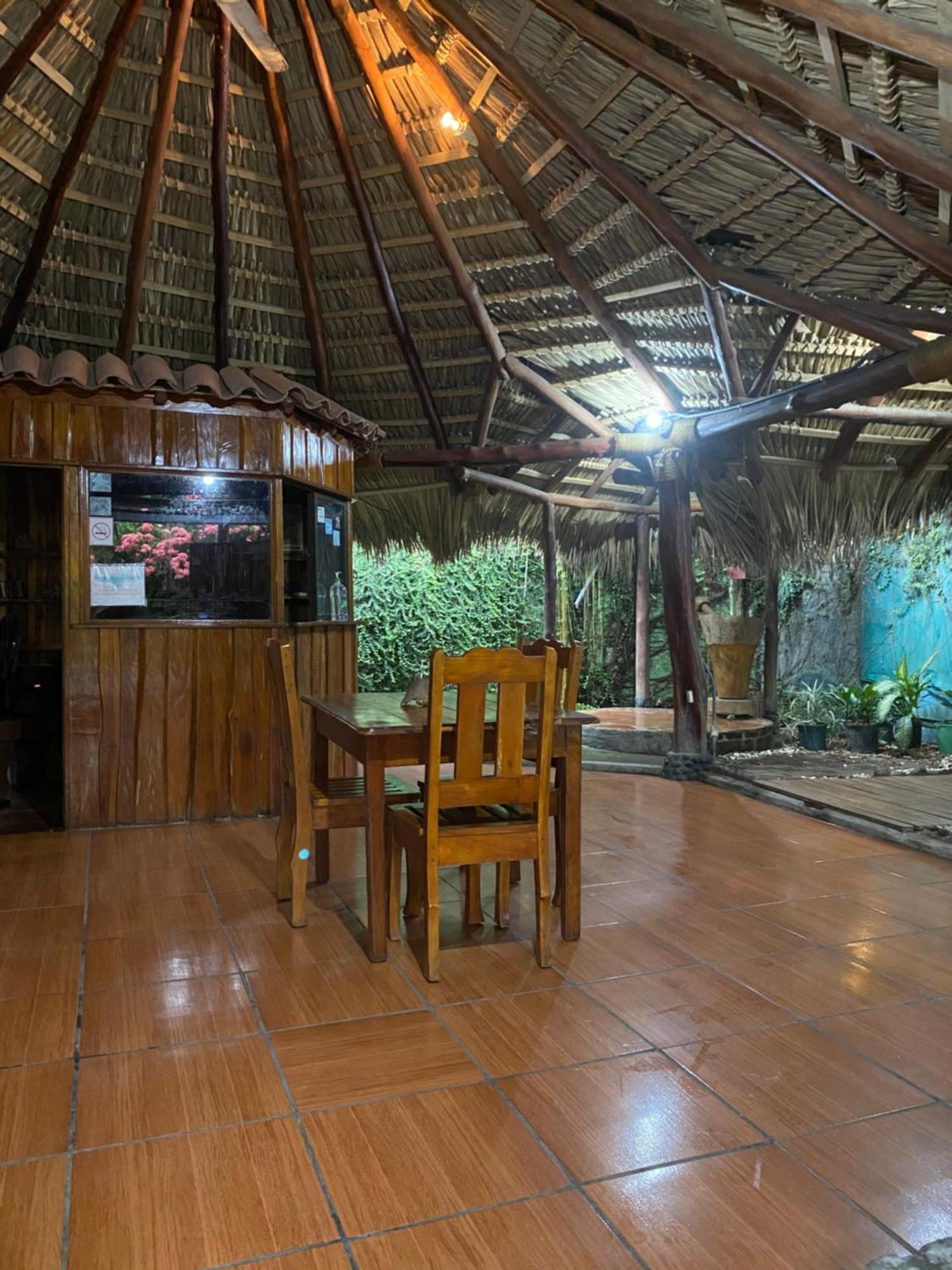 Mauras Tropical Mini Hostel & Tours Paquera Buitenkant foto