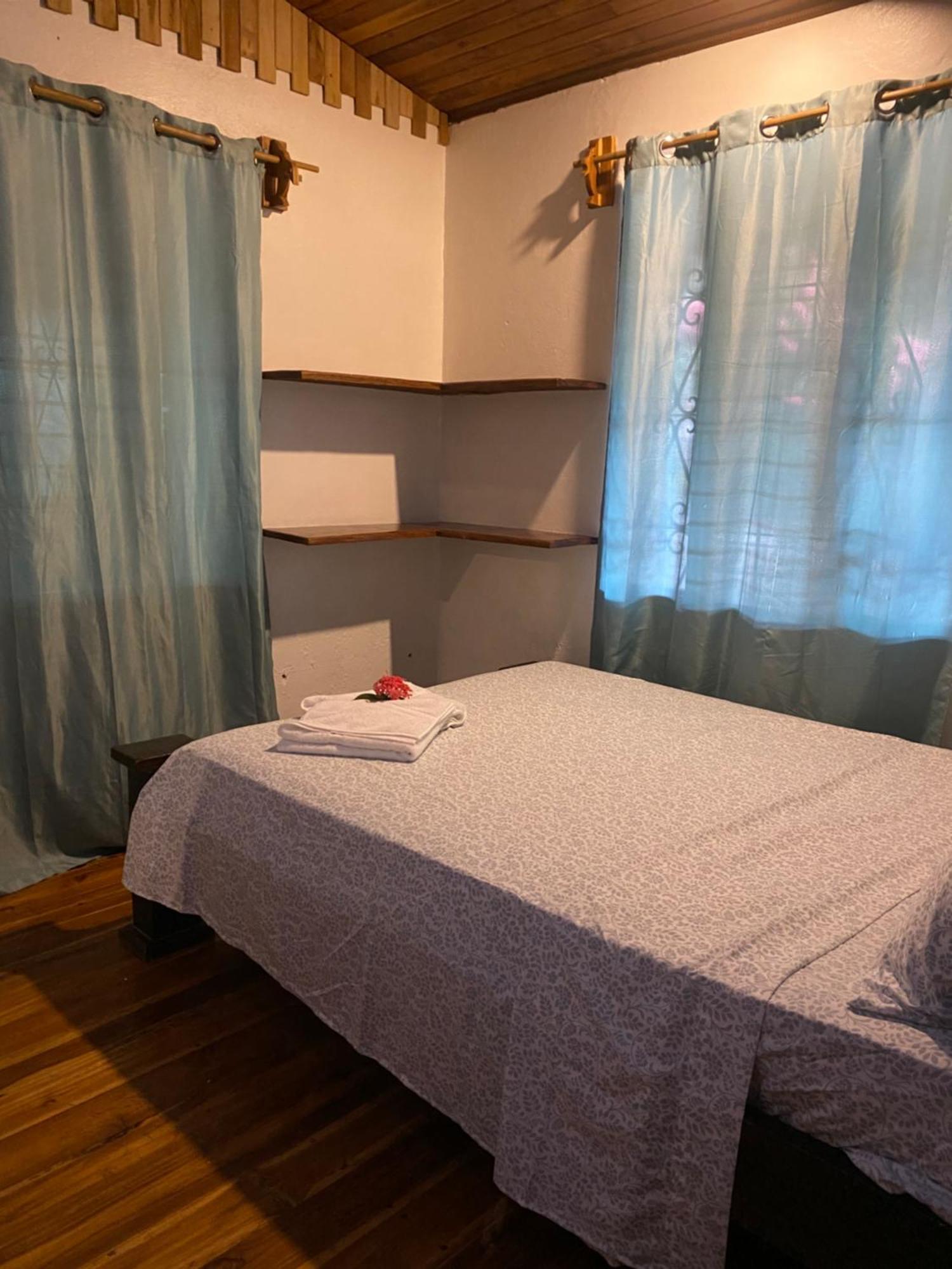 Mauras Tropical Mini Hostel & Tours Paquera Buitenkant foto